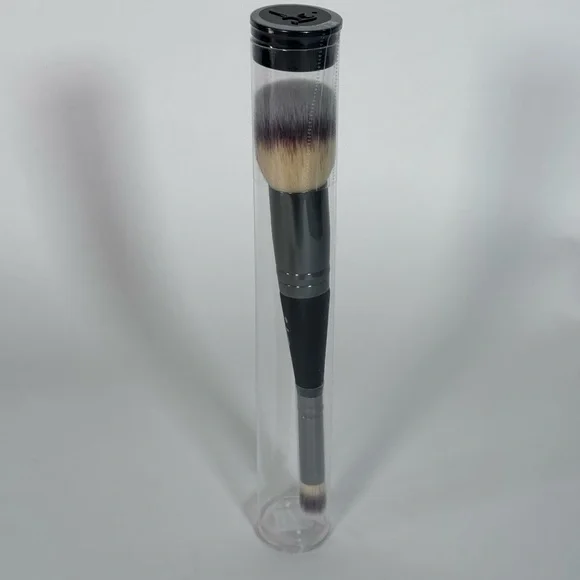 New NIB iT Cosmetics HEAVENLY LUXE™ COMPLEXION PERFECTION BRUSH #7 - Picture 2 of 3